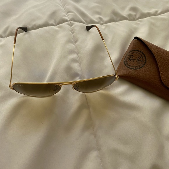RayBan // Aviators (Tan/Gold) - Picture 5 of 5